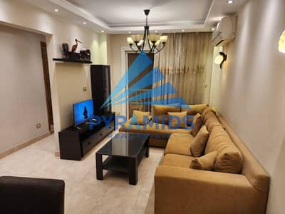 للبيع كاش – شقة مميزة في مدينتي B7  فرصة ممتازة لامتلاك شقة مميزة في مدينتي، بمساحة عملية وتشطيبات سوبر لوكس، مناسبة للسكن أو كفرصة استثمارية مميزة