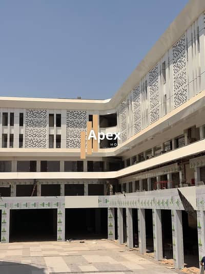 فرصة استثمارية استثنائية في مدينة العبور، على المحور الرئيسي مباشرة،في موقع يجمع بين الحركة التجارية الكثيفة وسهولة الوصول من كل الاتجاهات عائد متذايد