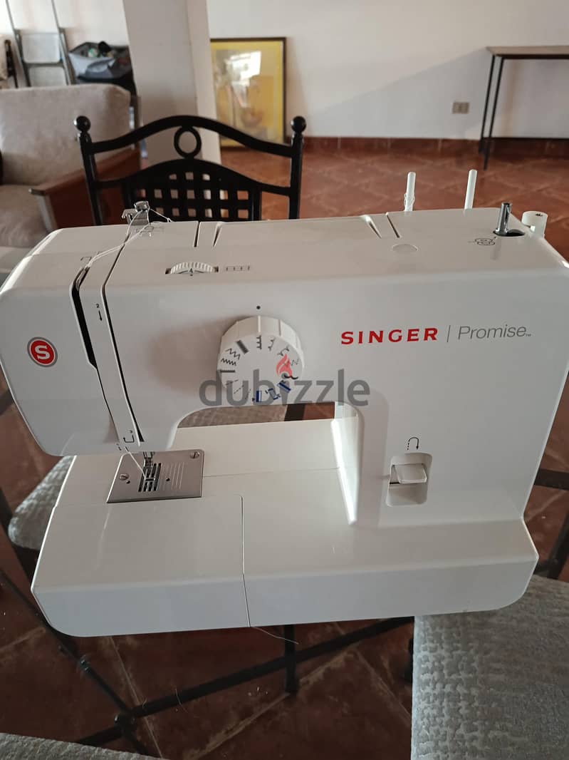 Singer Promise Sewing Machine – Like New 1