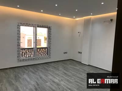 Apartment for rent in the 7th District, Sheikh Zayed – high-quality finishing.