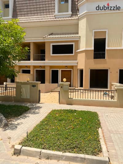 Villa 260m with a private garden in Saray