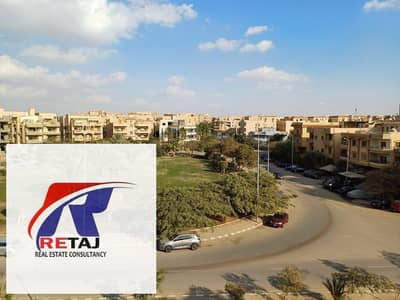 Roof for sale, 230 meters, in Al Banafseg, opposite Al Rehab
