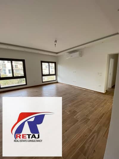 Unfurnished apartment for rent, ultra-super-lux finished, in Eastown Sodic Compound, Fifth SettlementPrime location, open view, close to all services,