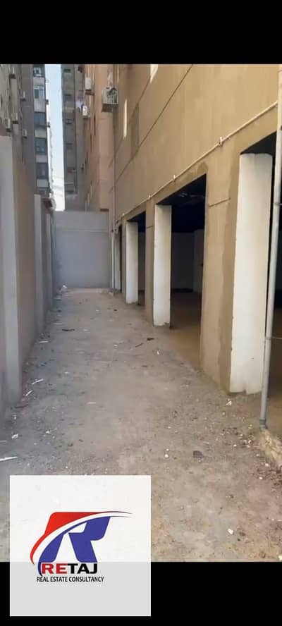 معرض تجاري للإيجار على شارع أحمد الزمر الرئيسي | 450م | نشاط تجاري مرخص