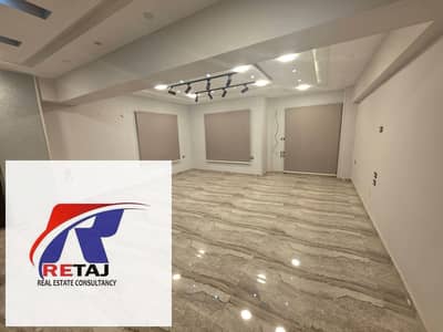 Apartment for rent (residential or commercial) in Al Narges Villas 8, on the main street near Mobil and Salé Sucre.
