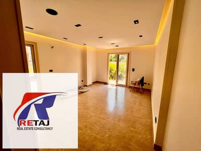 Ground floor studio apartment with private garden for rent