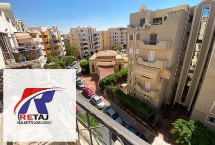 شقة للبيع في كمبوند عربية بالتجمع الخامس | 150م بتشطيب سوبر لوكس وبالقرب من التسعين الجنوبي