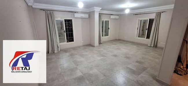 Duplex for rent with kitchen and air conditioning, ultra-super-lux finishing in Al Banafseg Villas - First Settlement Prime location, open view