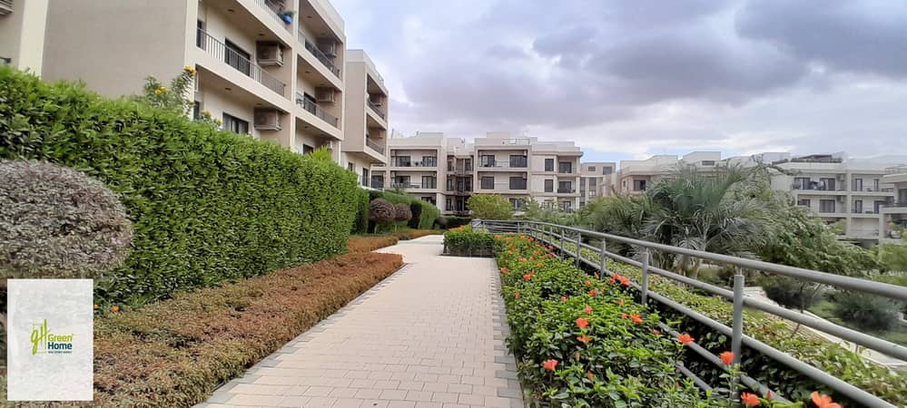 سكاي لوفت متشطبه بالكامل بتكييف للبيع في فيفث سكوير المراسم القاهرة الجديدة Fifth Square AL Marasem New Cairo
