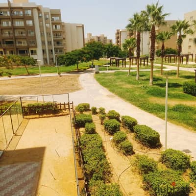 Corner Apartment First Rent with Garden View