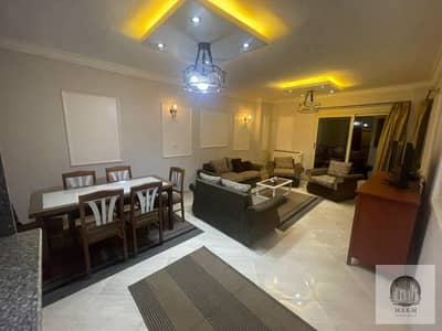 Furnished apartment for rent in Dar Misr Al Qarnafel, 150 sq m, ground floor, 3 rooms and 3 bathrooms, modern furnishings