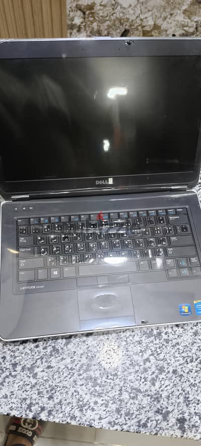 dell latitude ci7 جيل رابع ram8 hd 1 tera