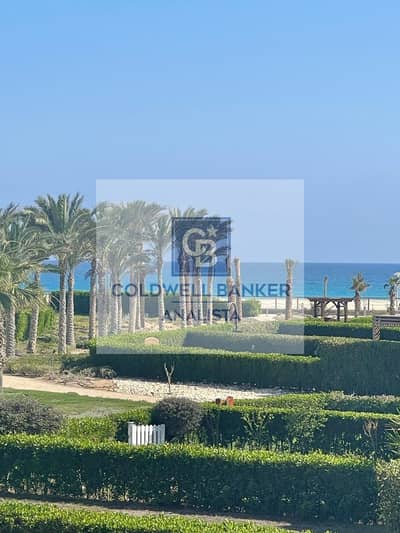 توين هاوس فاخر 3 غرف نوم للبيع في أمواج – برايم لوكيشن – إطلالة على البحر وحمام السباحة مباشرة – مفروش بالكامل – استلام فوري – تقسيط حتى 8 سنوات – ا