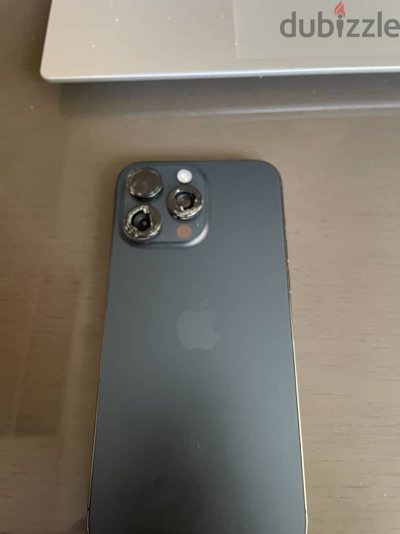 Apple - iPhone 15 Pro Max 2