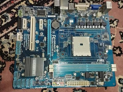 كيسة كمبيوتر  و mother board