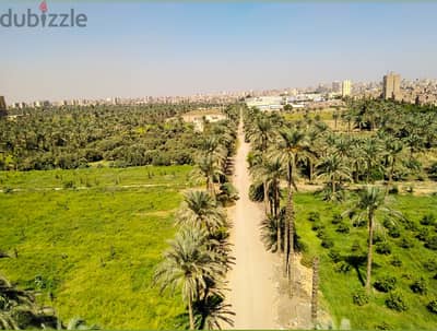 شقة فاخرة للبيع بإطلالة بانورامية رائعه مفتوحة على المساحات الخضراء