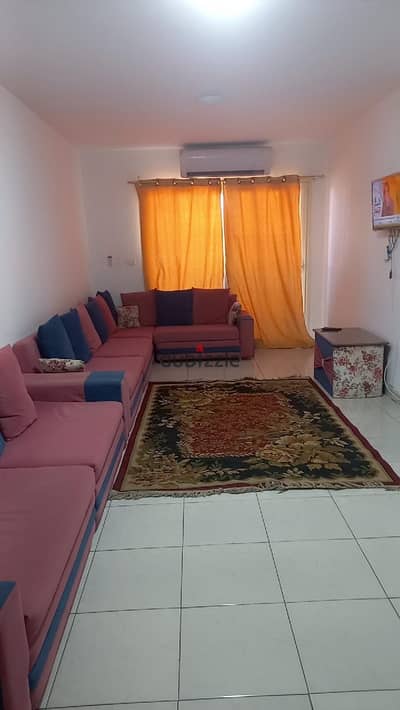 ١٠٠م شقة للبيع وابوار المياة ٢ غرف وريسبشن قرب ميدان زويل دور٣