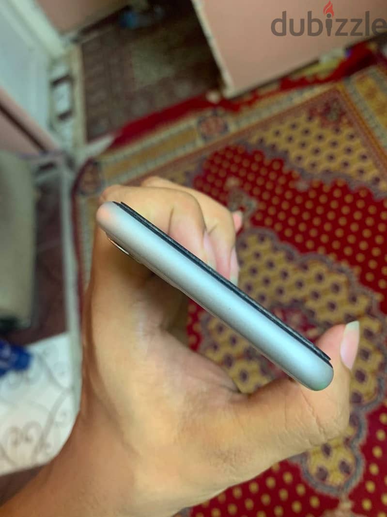 Apple - iPhone 11 5
