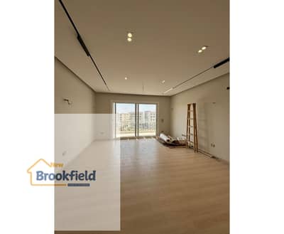 شقه للايجار التراسوبر لوكس بالمطبخ والتكييفات واجهزة فى كمبوند هايد بارك نيو كايرو  Apartment for Rent in Hyde Park New Cairo