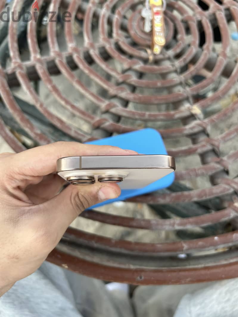 Apple - iPhone 16 Pro 6