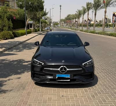 Mercedes-Benz C200 2025