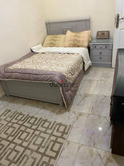 مفروش مندرة مكيف ٢ غرف وريسبشن اول سكن رابع نمرة من البحر