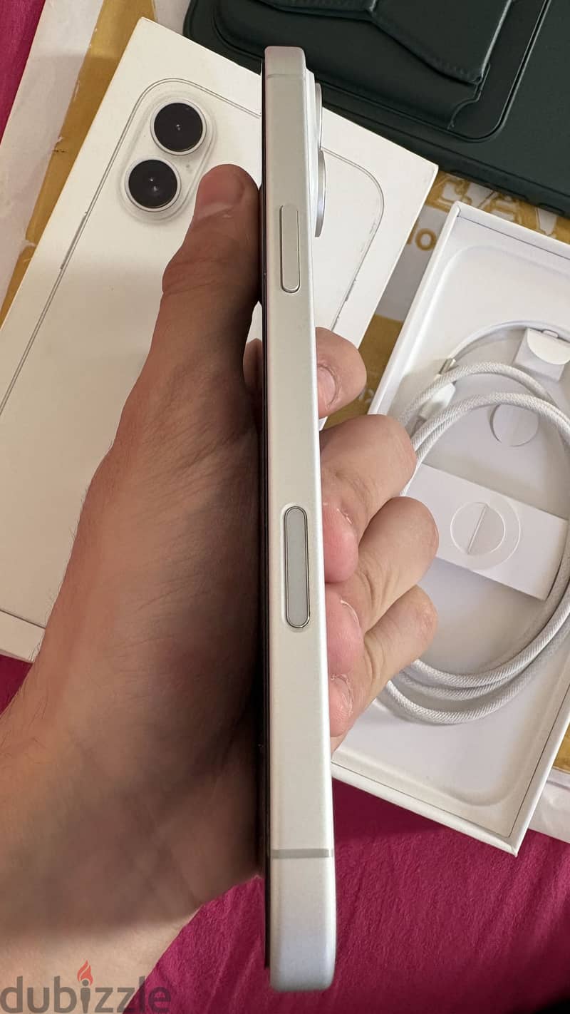 Apple - iPhone 16 Plus 3