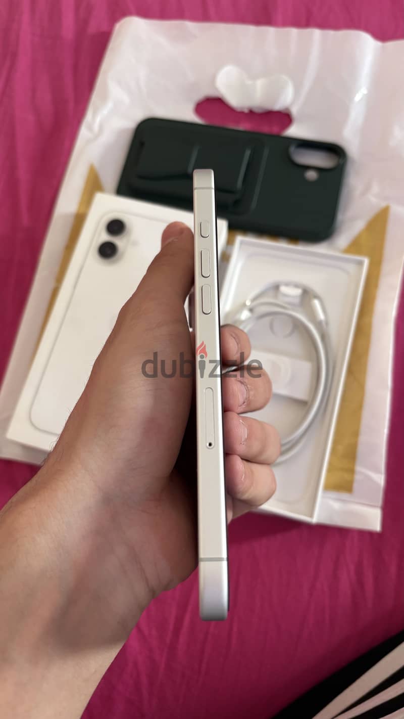 Apple - iPhone 16 Plus 4