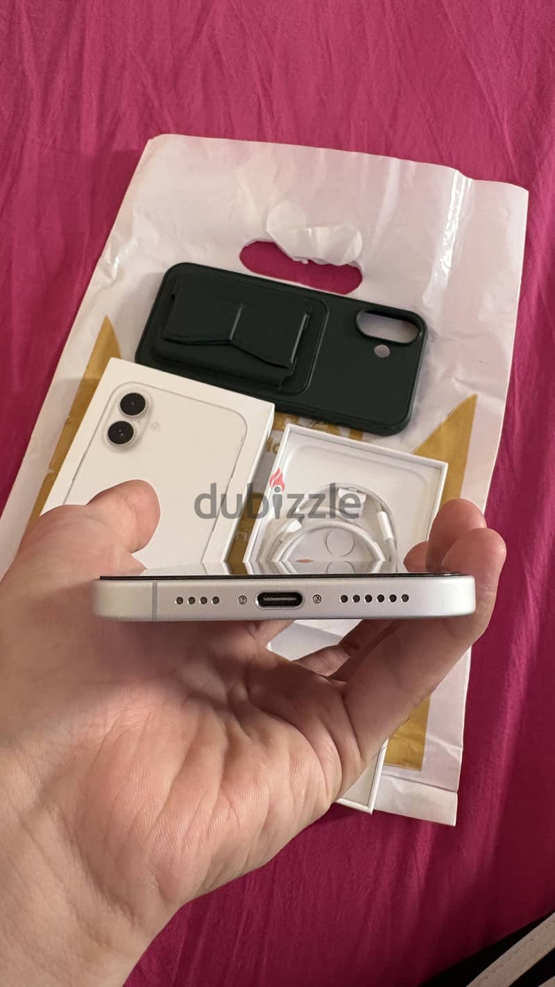 Apple - iPhone 16 Plus 6