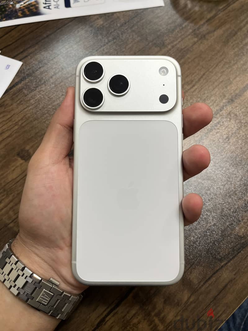 Apple - iPhone 17 Pro Max 3