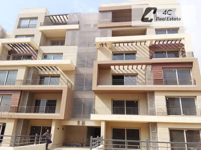 شقه للبيع استلام فوري بلتقسيط بموقع مميز - فيو بحري - تقسيمه ممتازه - FOR SALE IN PALM HILLS NEW CAIRO