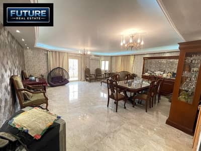 250 m apartment in the tenth sector in Zahra Al-Maadi