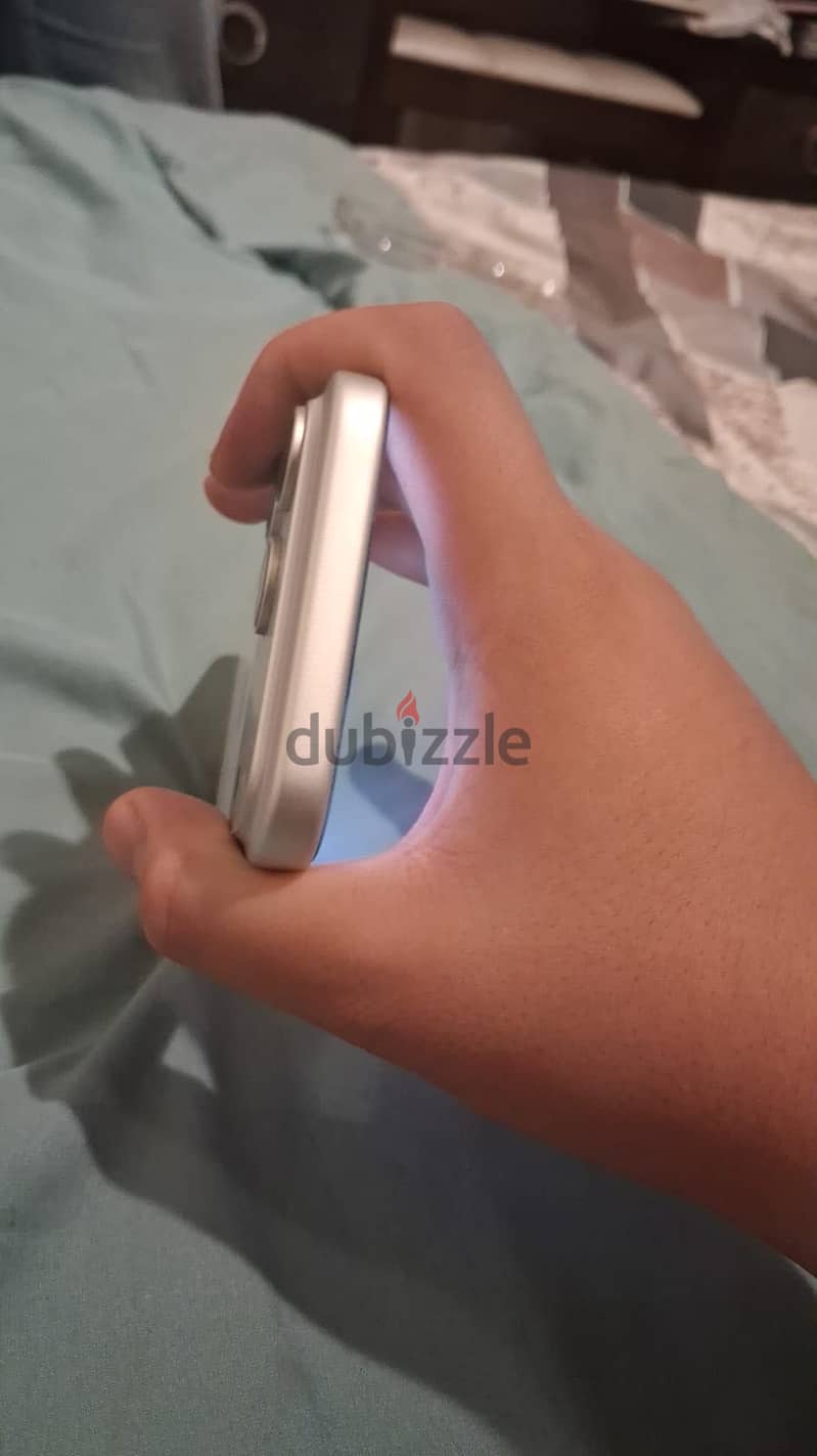 Apple - iPhone 17 Pro Max 3