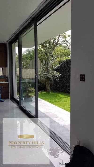 Last villa with 10% down payment, large area 525 meters, villas only, landscape view, very special location next to Madinaty