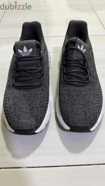 Adidas Swift Run Original – Size 5 US / 4.5 UK