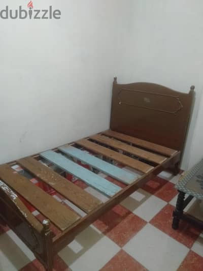 سرير خشب بلدى