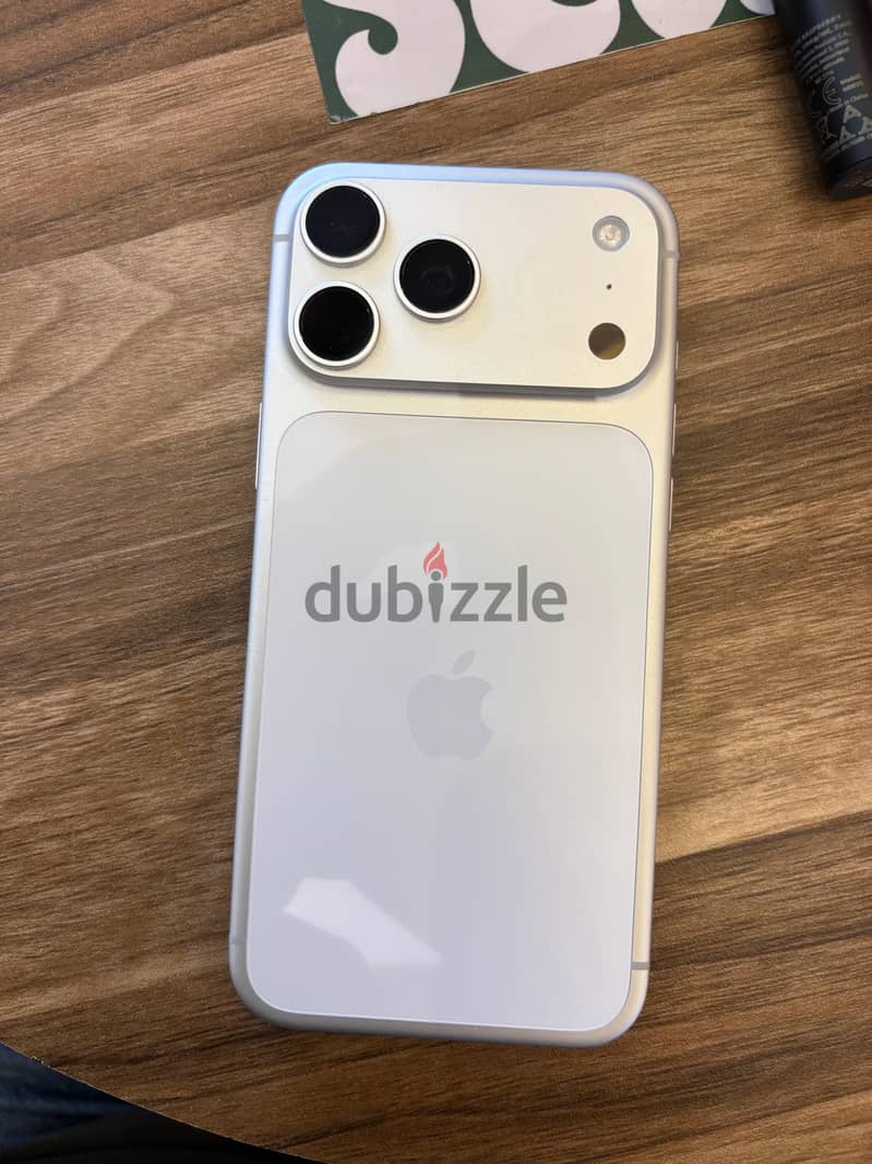 Apple - iPhone 17 Pro Max 2