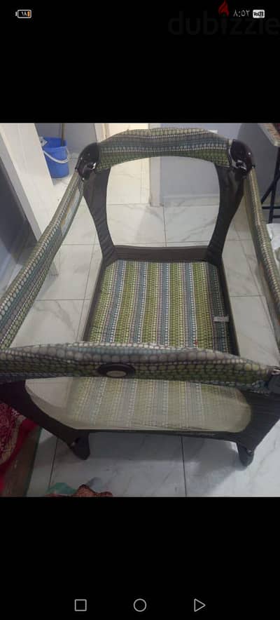 سرير اطفال