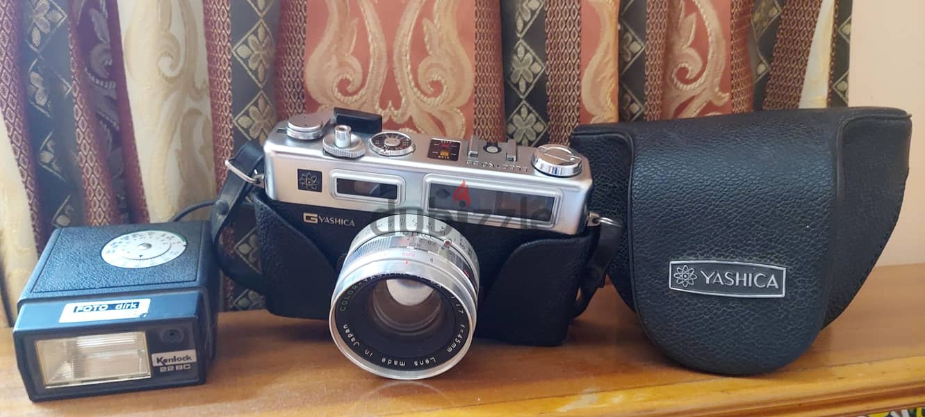 YASHICA 1