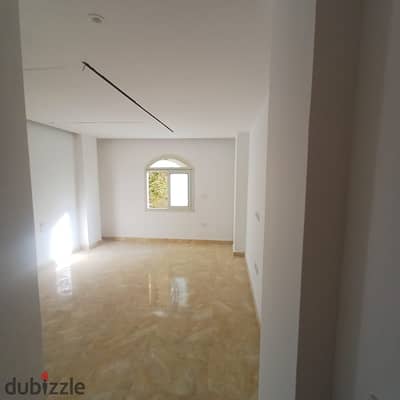 Apartment for rent 240 meters main street Sheikh Zayed suitable for all purposes and administrative companies