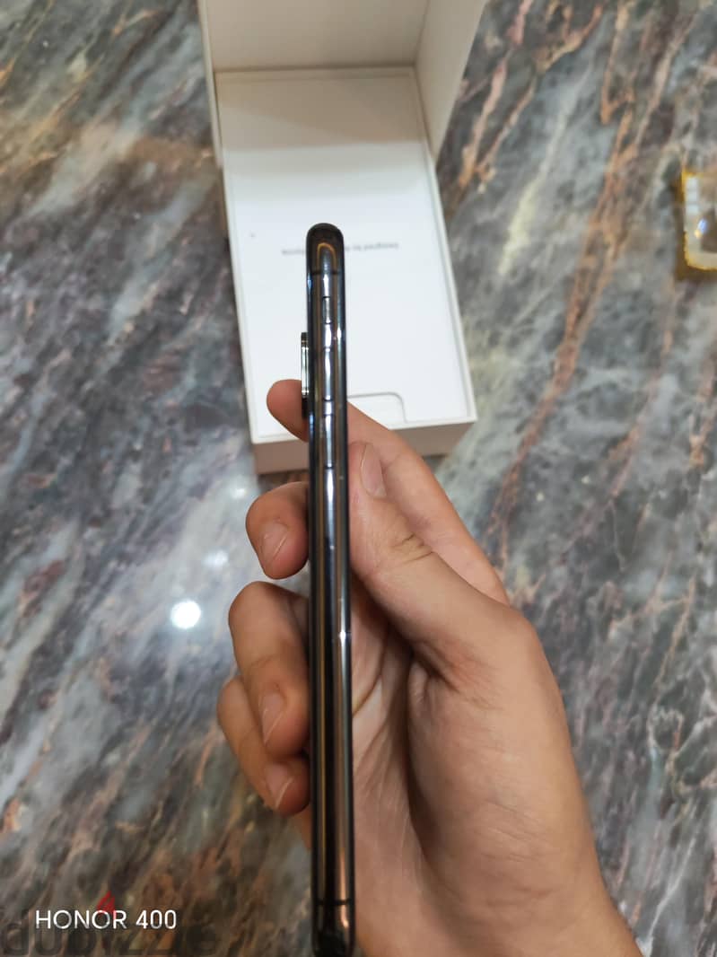 آبل - آيفون اكس 4