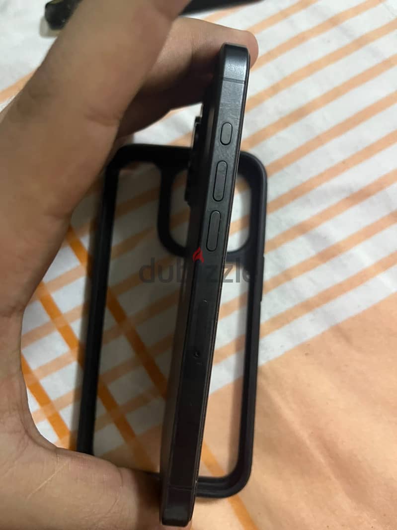 آبل - آيفون 15 برو 1
