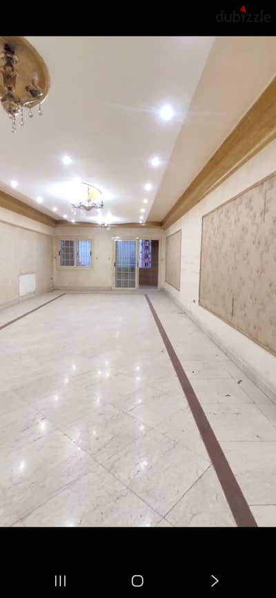 شقة للبيع ف مدينة نصر علي شارع مصطفى النحاس الرئيسي 220متر شقة للبيع ف مدينة نصر علي شارع مصطفى النحاس الرئيسي 220متر