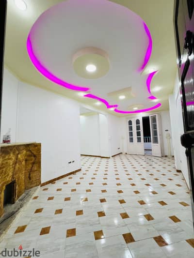 Apartment in Alexandria, Al-Ajami, Al-Nakhil Beach, next to Fathallah Market, with all services and the sea; a residential location suitable for investment.