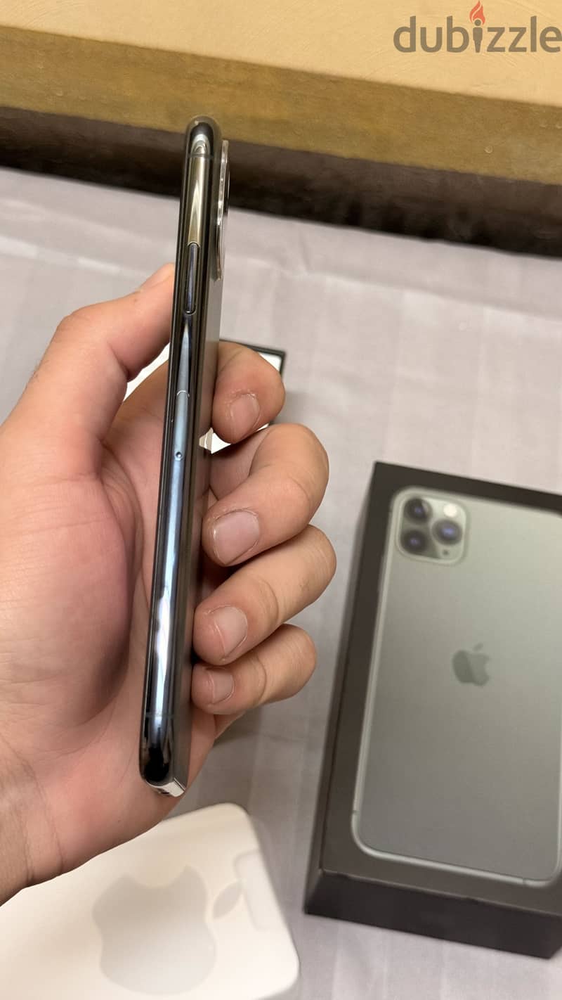 Apple - iPhone 11 Pro Max 6