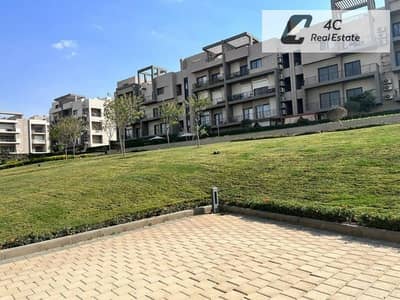 شقة متشطبة بالكامل بمقدم وتكملة أقساط بفيو club house ريسيل في المراسم Marasem Fifth Squareالتجمع الخامس بالقرب من الجولدن سكوير وشارع التسعين للبيع