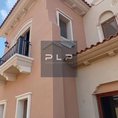 Lowest price in market Ready To Move Town quatro Resale in city Gate Compound New Cairo