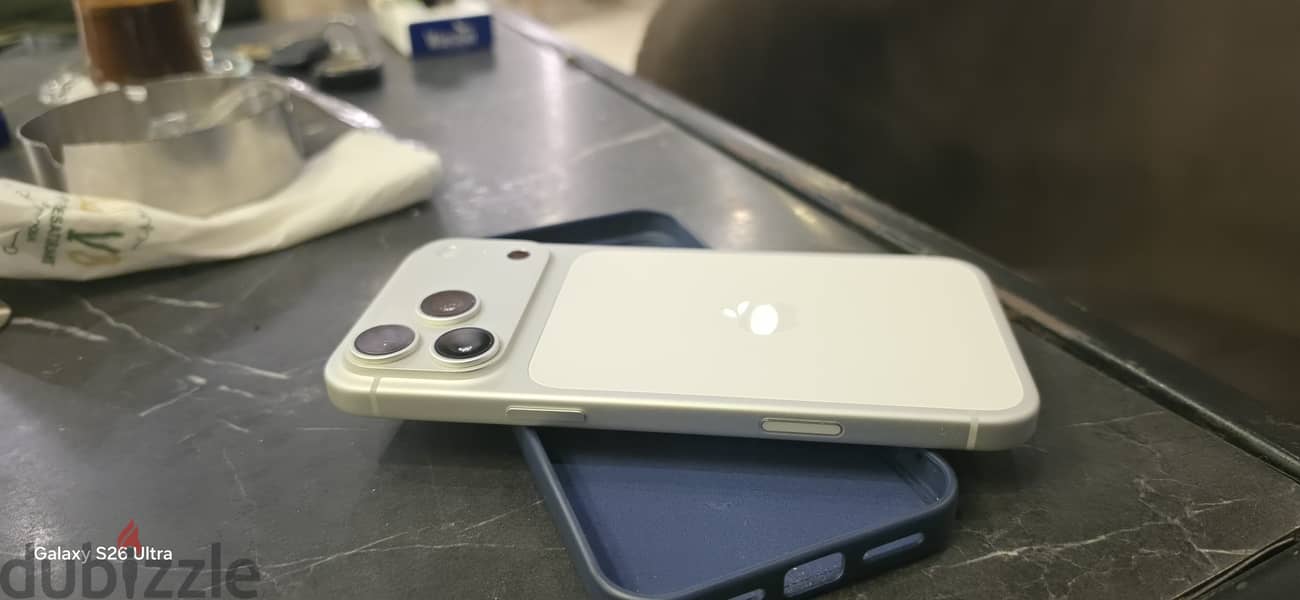 Apple - iPhone 17 Pro Max 2