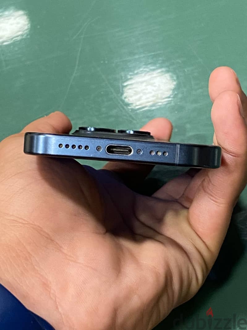 iPhone 15 Pro blue 4