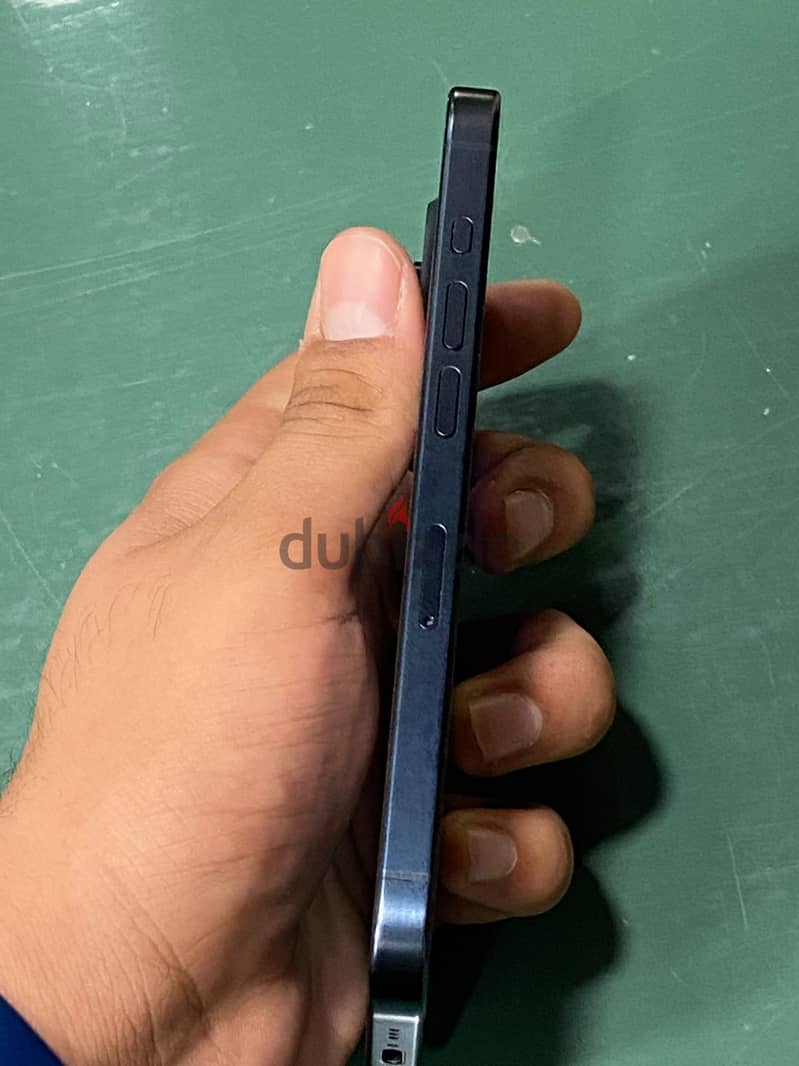 iPhone 15 Pro blue 5